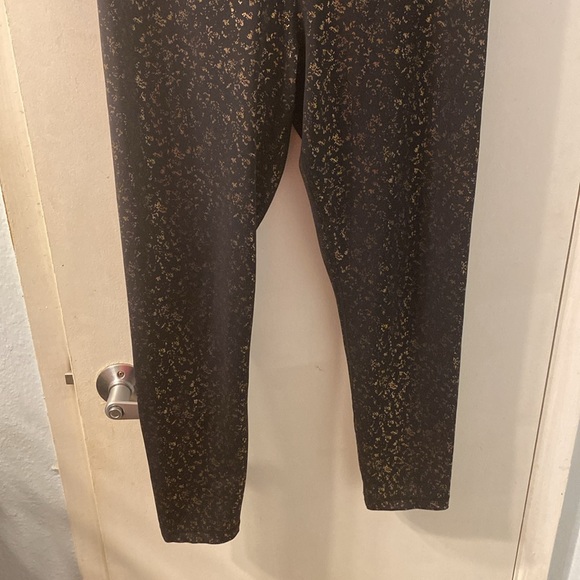 ZYIA Active Black Rose Gold Flake Light n Tight Hi-Rise Legging Size 12 - Picture 7 of 12